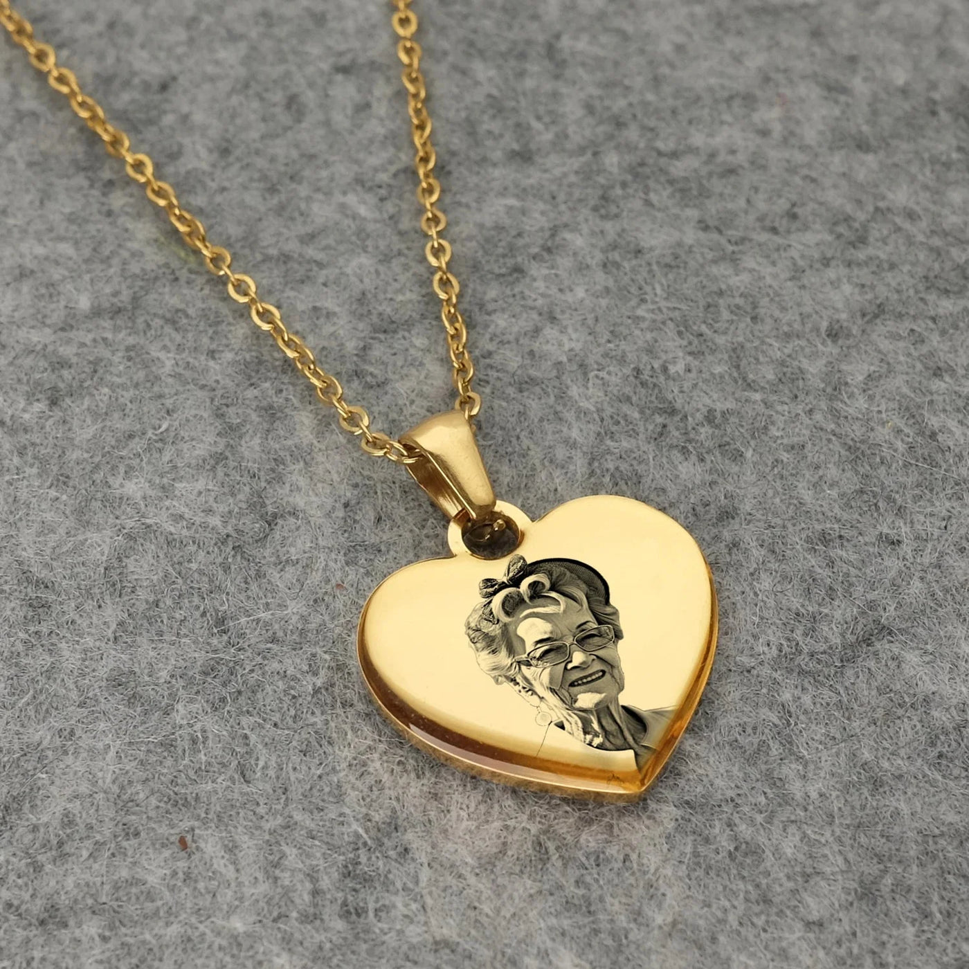 Personalized Picture & Text Heart Pendant Necklace